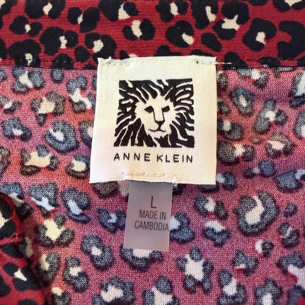 Anne Klein Cheetah Print Top | Size M - Picture 3 of 5